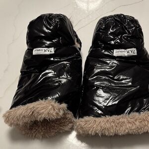 7am enfant stroller mittens. Black shiny. Excellent used condition